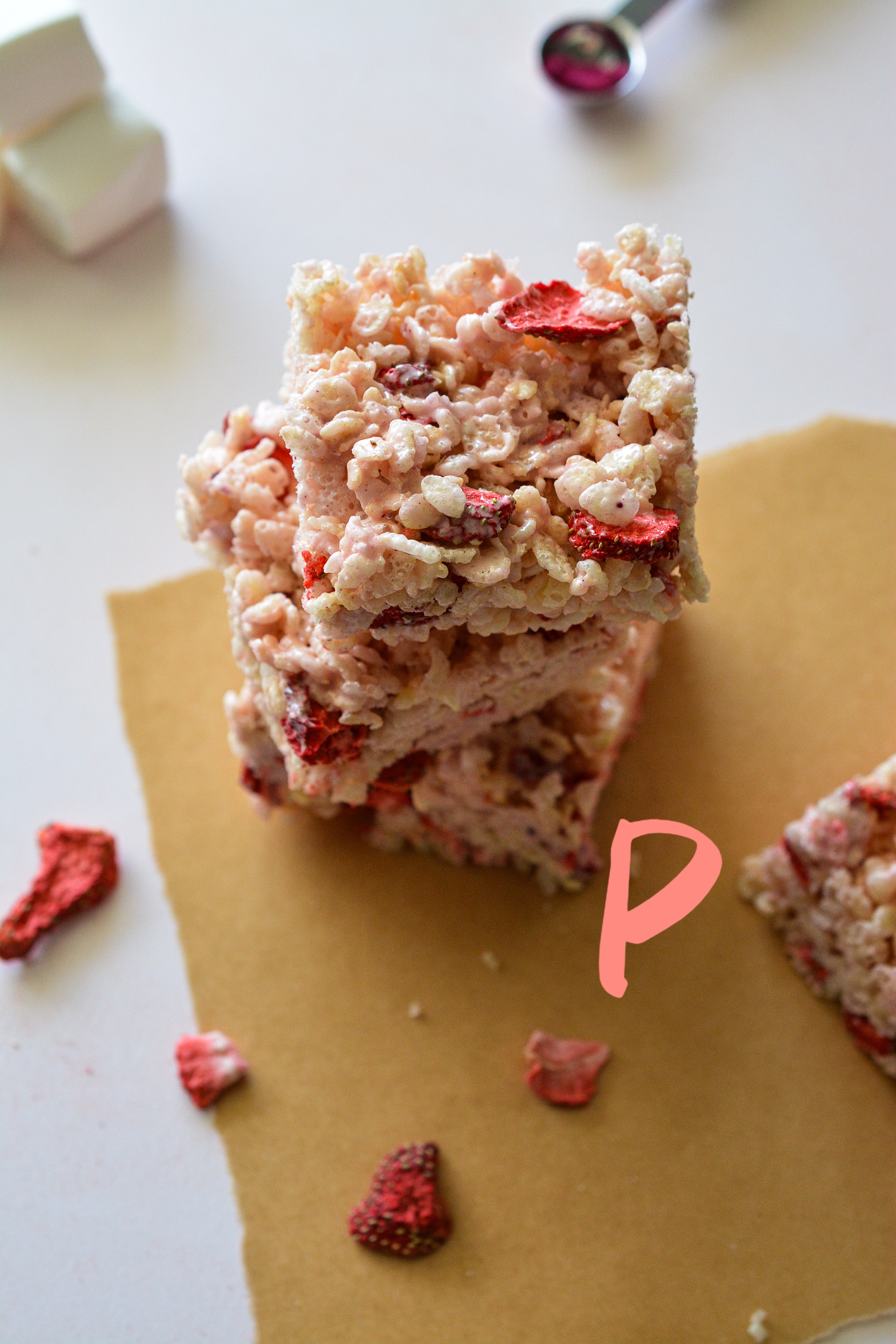Pink Strawberry Vanilla Bean Rice Crispy Treats π